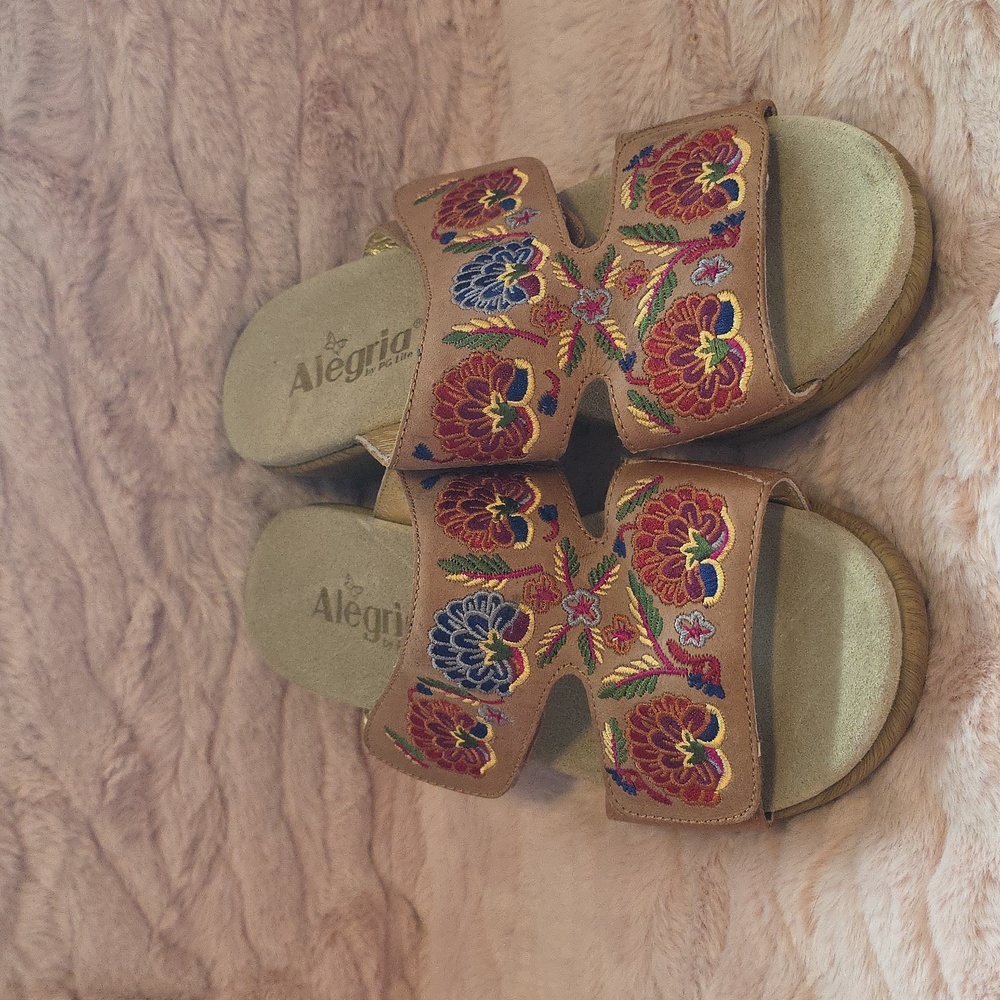 Alegria Linn White Needles And Pins Sandles - Picture 2 of 5